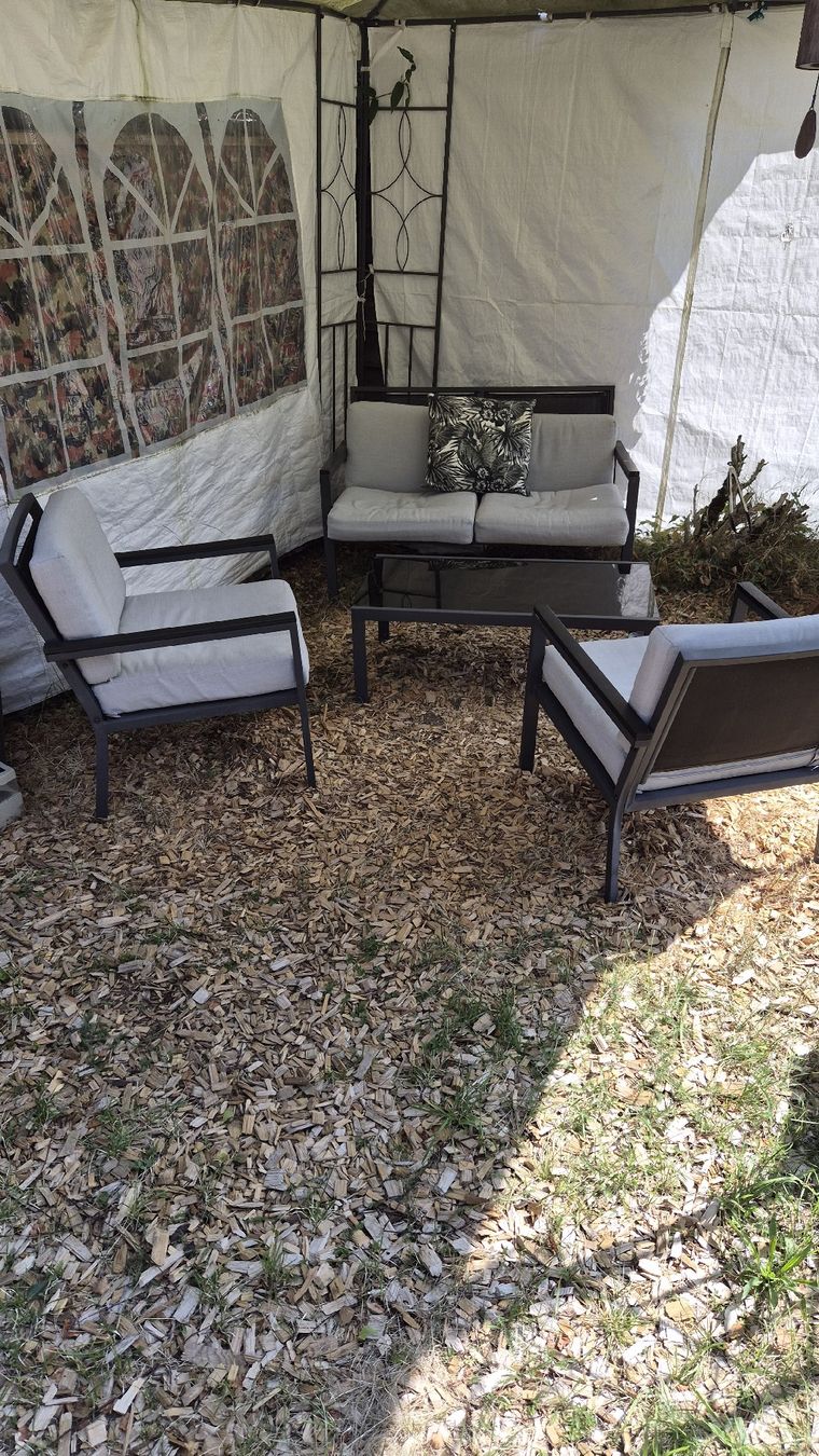 Divani: Gartenlounge Set mit Tisch gebraucht – Usato da Tägerwilen venduto da gla_wv58