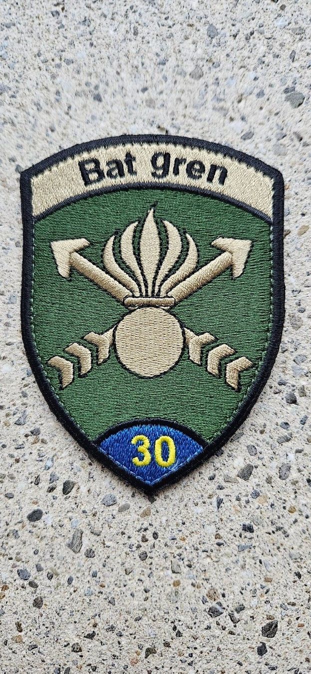 Schweizer Armee Placchette & Badge: *** Badge Grenadier mit klett *** – Nuovo e nell'imballaggio originale da Riedholz venduto da fr_sIruP