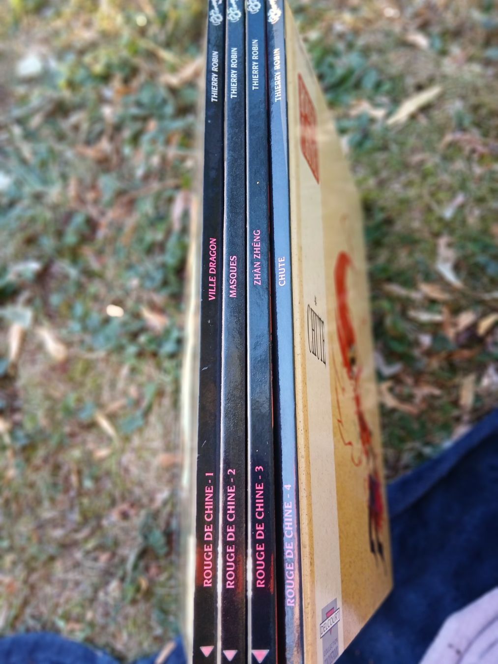 Fumetti: ROUGE DE CHINE TTBE EO HISTOIRE COMPLETE  TOME 1 A 4 – Usato da Puidoux venduto da Efango 1