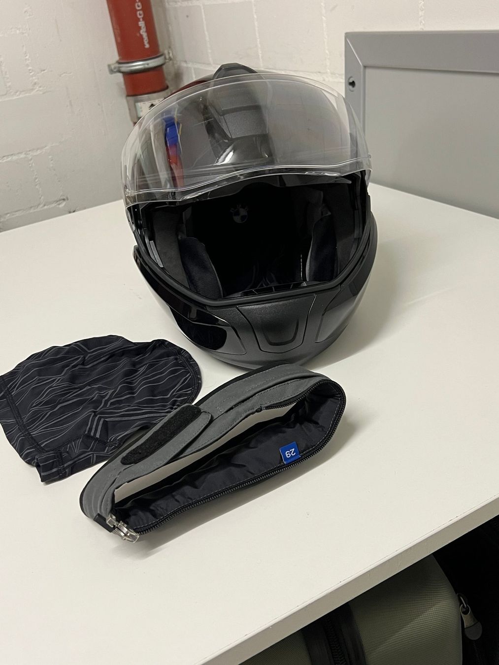 Helme & Visiere: Evo, schwarz metallic, mitlere Grösse – Gebraucht aus Emmenbrücke von ric_fds7 2
