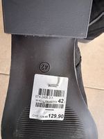 Neue Damenschuhe zu verkaufen