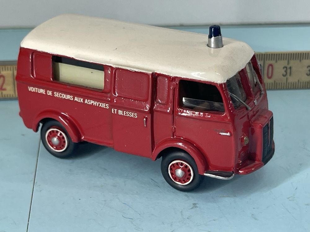 Voiture Jouet En Bois Prénom Pour Enfants Personnalisée Premier Cadeau D'Anniversaire Cadeau De Fête Prénatale - CALLIE