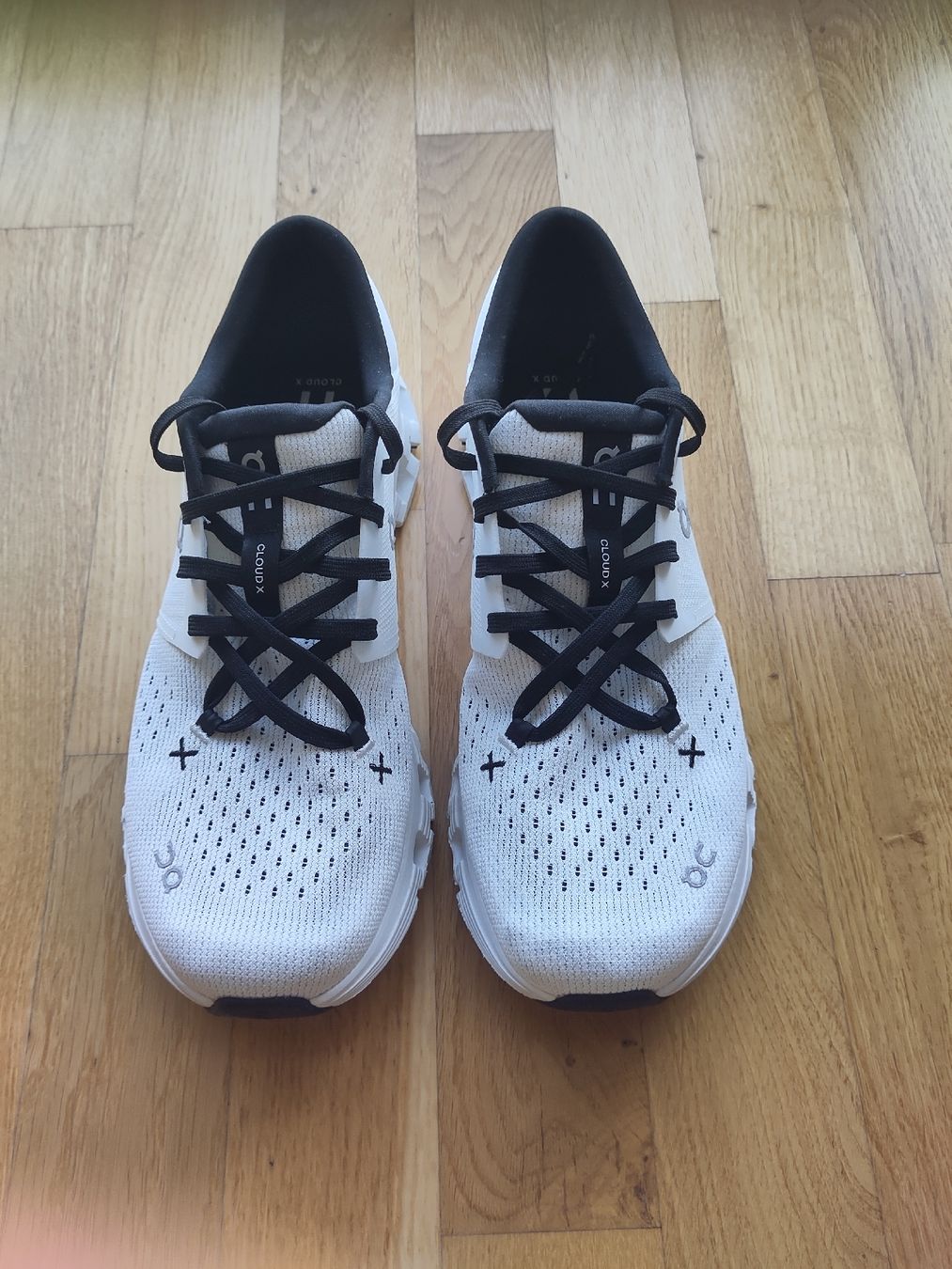 On Scarpe da uomo: ON Cloud X taille 43 comme neuf – Nuovo (secondo la descrizione) da Fribourg venduto da Mistercactus