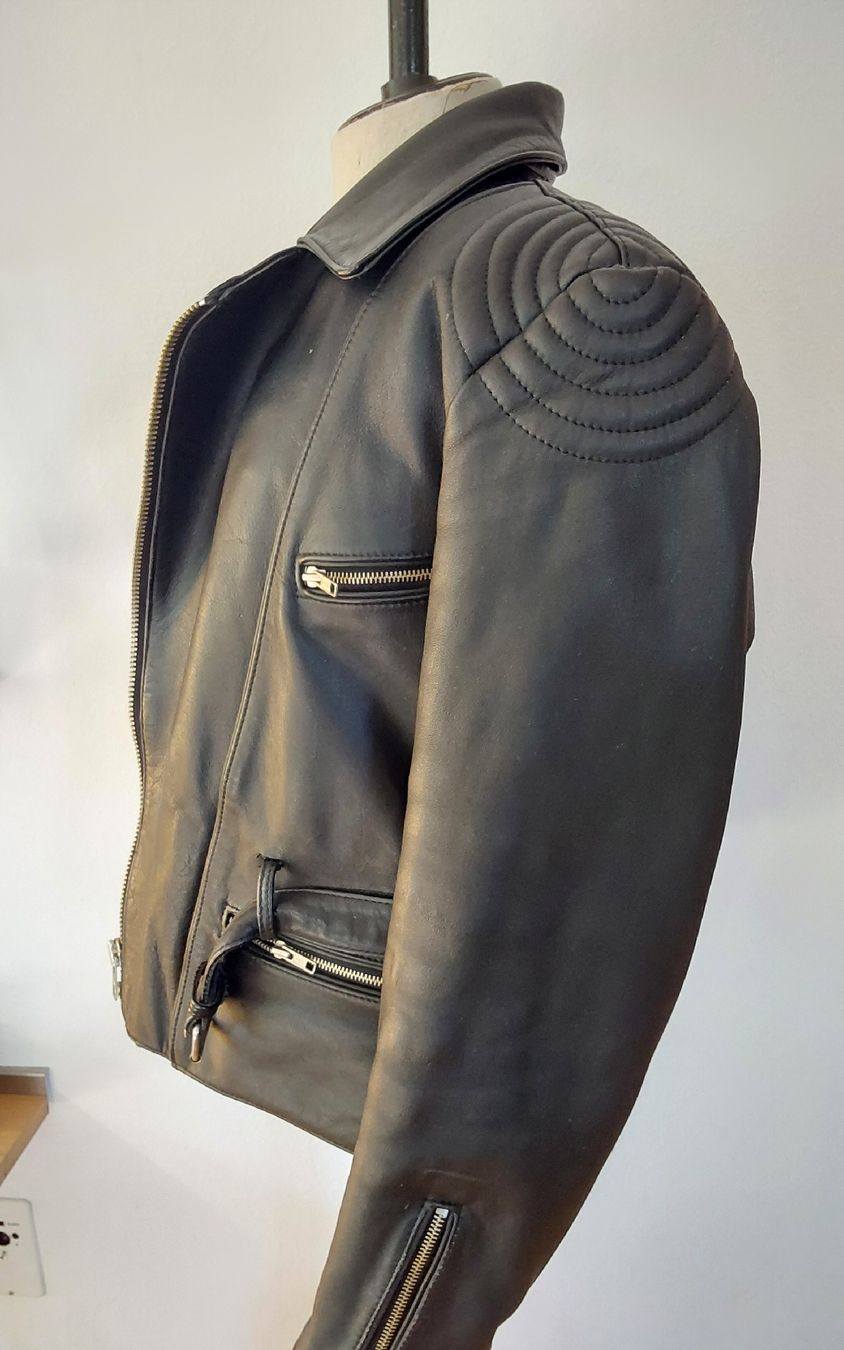 Giacche: Lederjacke schwarz 52 – Usato da Köniz venduto da scopello12 3