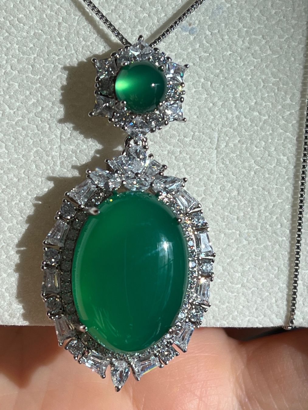 Ketten: Schönes Collier in Silber 925 mit grossem Chrysopras – Neu (gemäss Beschreibung) aus Bern von Steinfieber