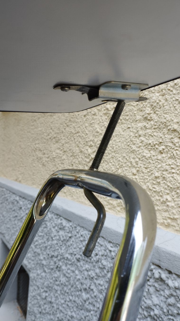 Autres décorations & accessoires: Porte beamer 70' – D'occasion à Biel/Bienne par mng_h6lp 2