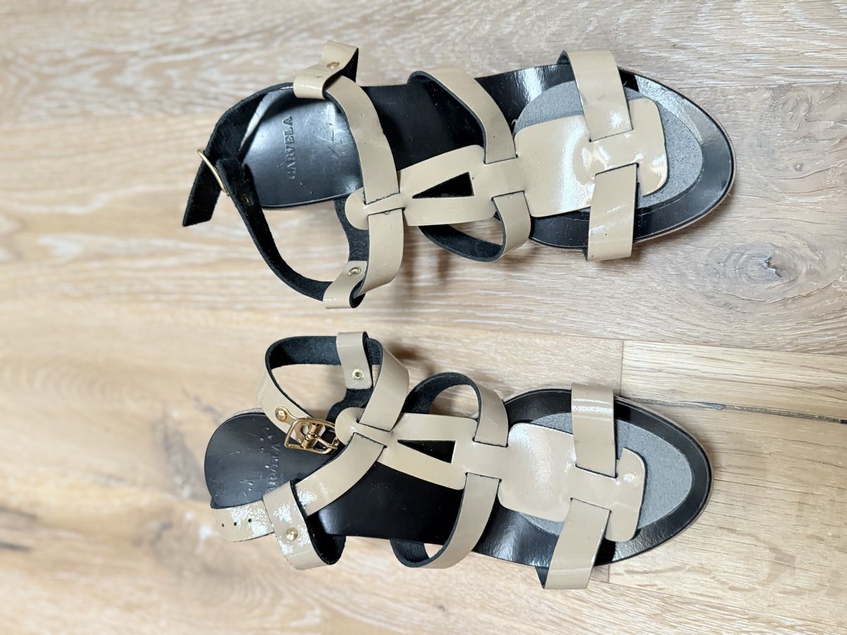 Scarpe da donna: Great Carvela wedge sandles. EUR39 – Nuovo (secondo la descrizione) da Grund b. Gstaad venduto da PlageNeige 2
