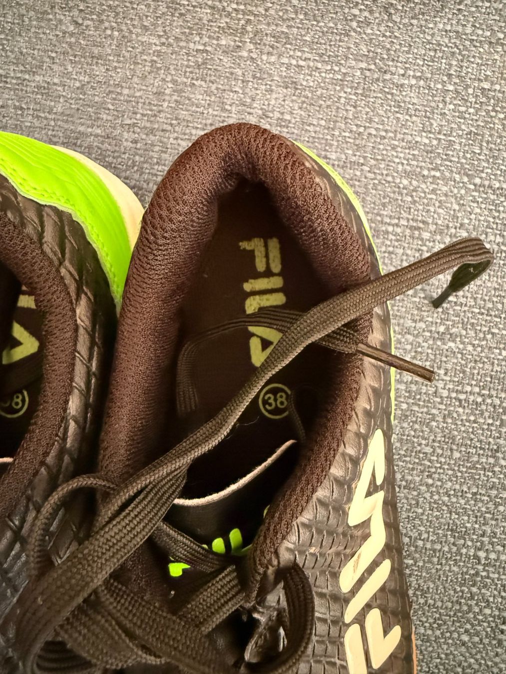 Fila Scarpe da uomo: Hallenturnschuhe FILA Gr. 38 – Usato da Uzwil venduto da justitia8 3
