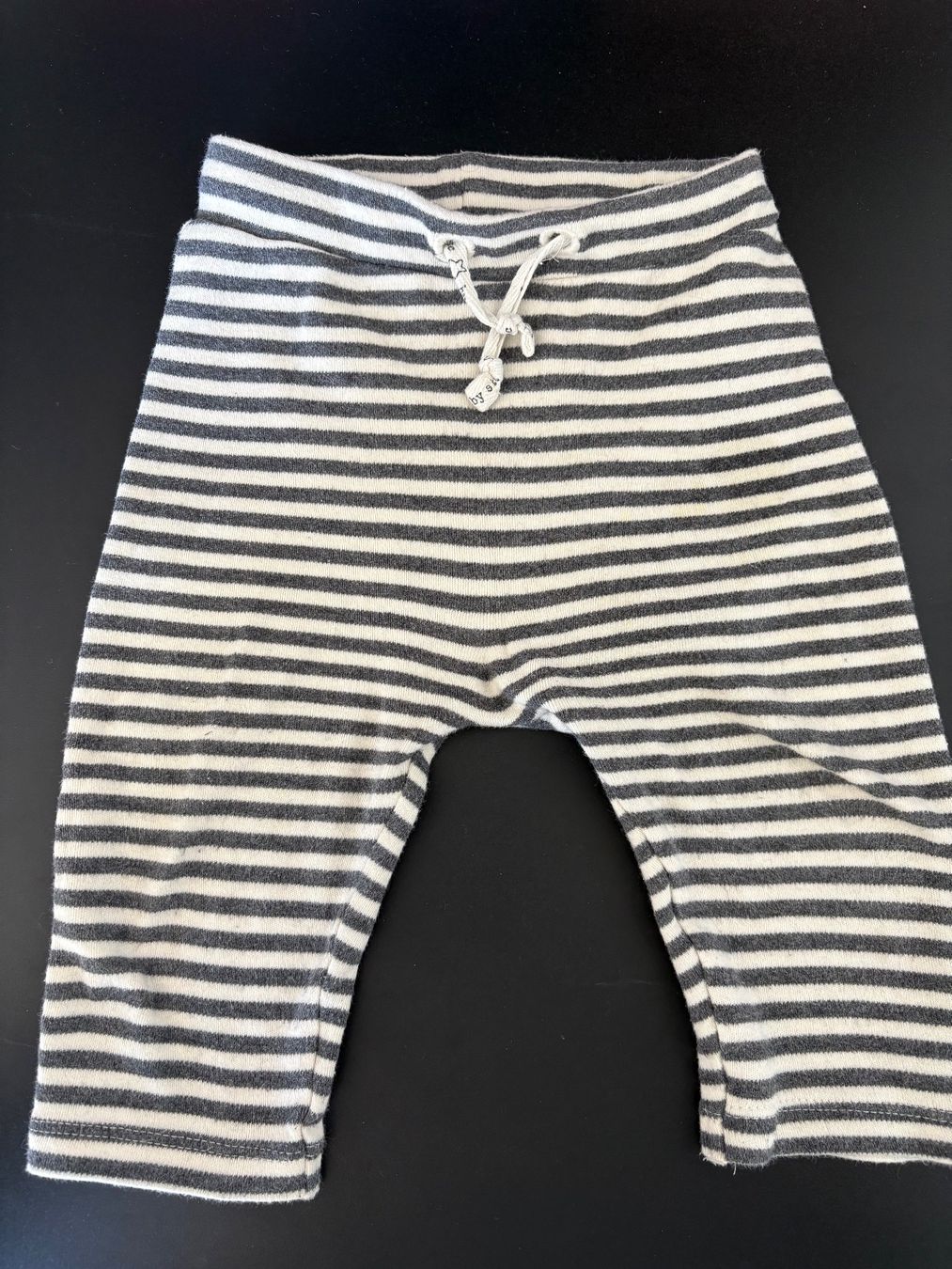 Pantaloni: Hose aus Baumwolle, Gr. 62/68 – Usato da Zürich venduto da Nook_5