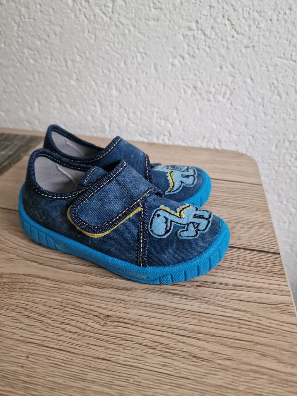 Superfit Scarpe per ragazzi: Superfit Hausschuhe Gr. 23 – Usato da Lyss venduto da kar_vgn2 4