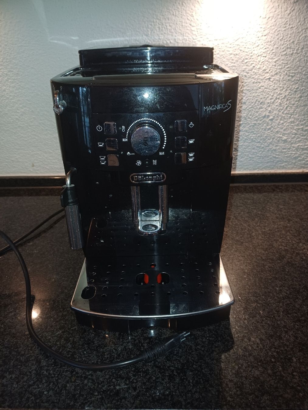 De'Longhi Macchine per caffè & Macchine per espresso: Kaffemaschine Delonghi Magnifica S – Nuovo (secondo la descrizione) da Bülach venduto da pap_cc7p 2
