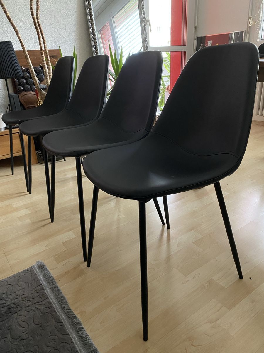 House Doctor Stühle: 4er Set "House Doctor" Stühle, schwarz – Gebraucht aus Horw von ast_b5c6