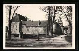 AK Colombier, Les Casernes