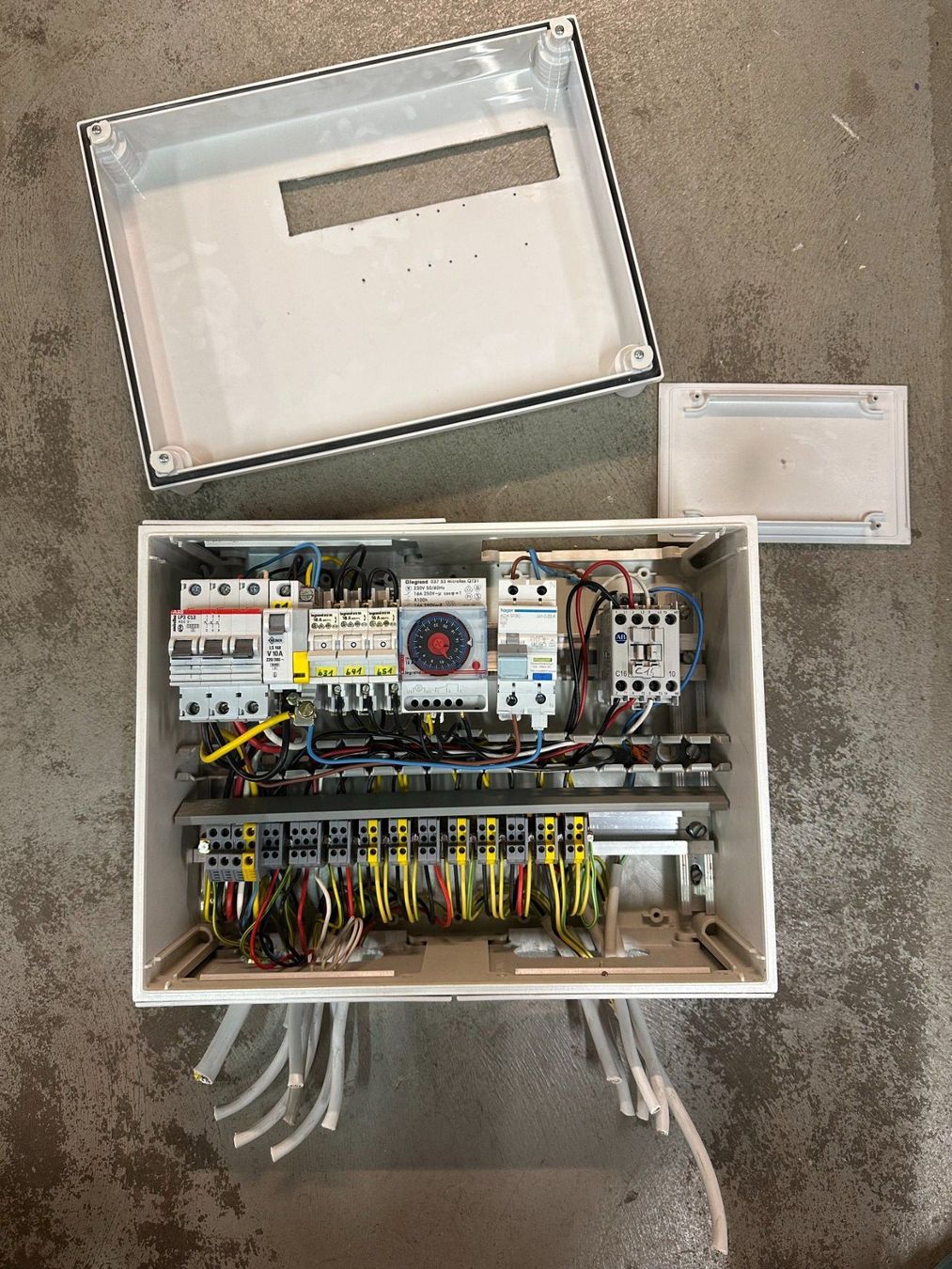Componenti elettronici: Steuerkasten Elektrik div. Komponenten, Elektronik Bauteile – Usato da Luzern venduto da Lager6640 1