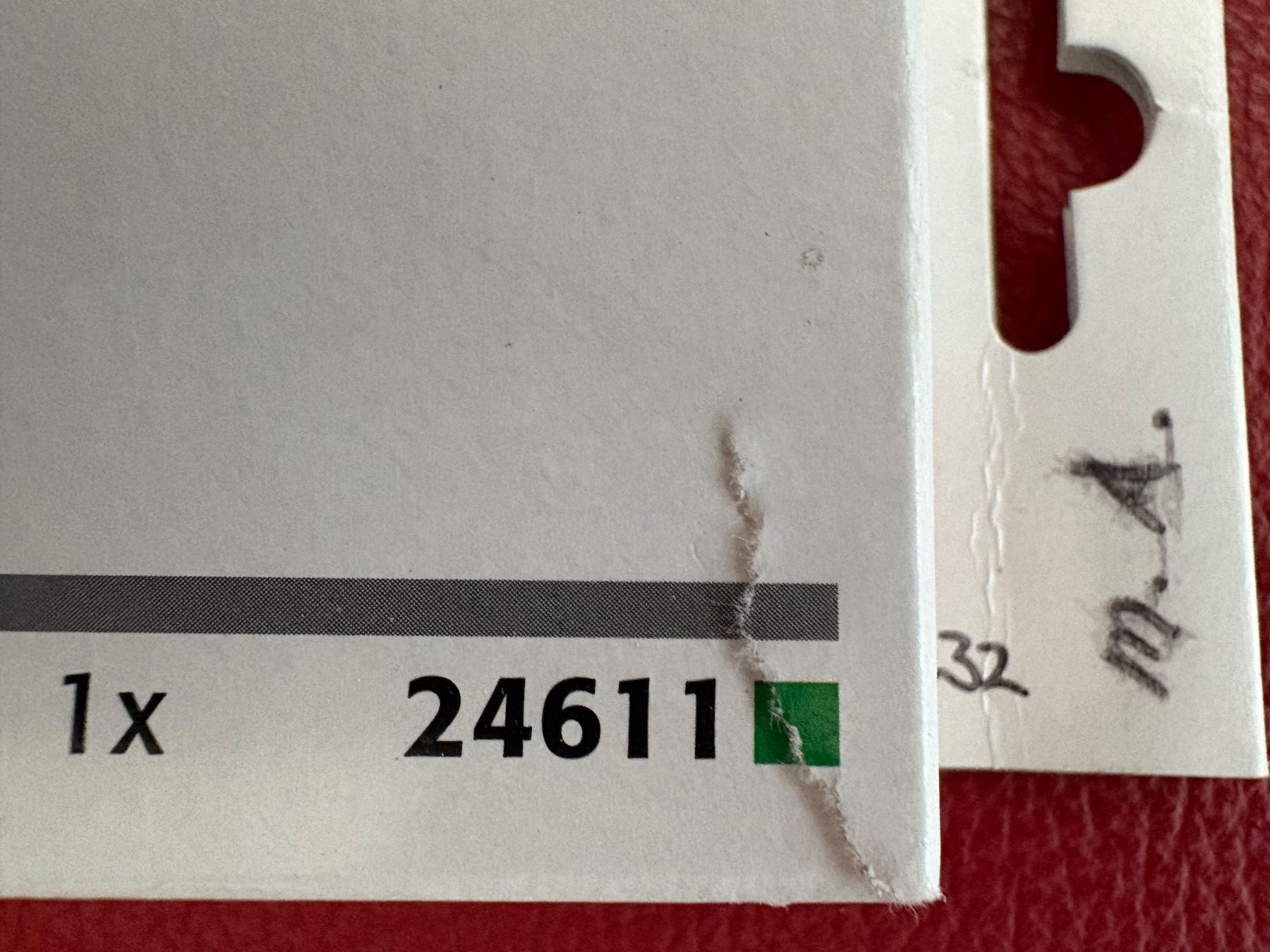 Märklin Modellini di ferrovie: MÄRKLIN 24611 Weiche links – Usato da Zuzwil SG venduto da Zibu-3 2