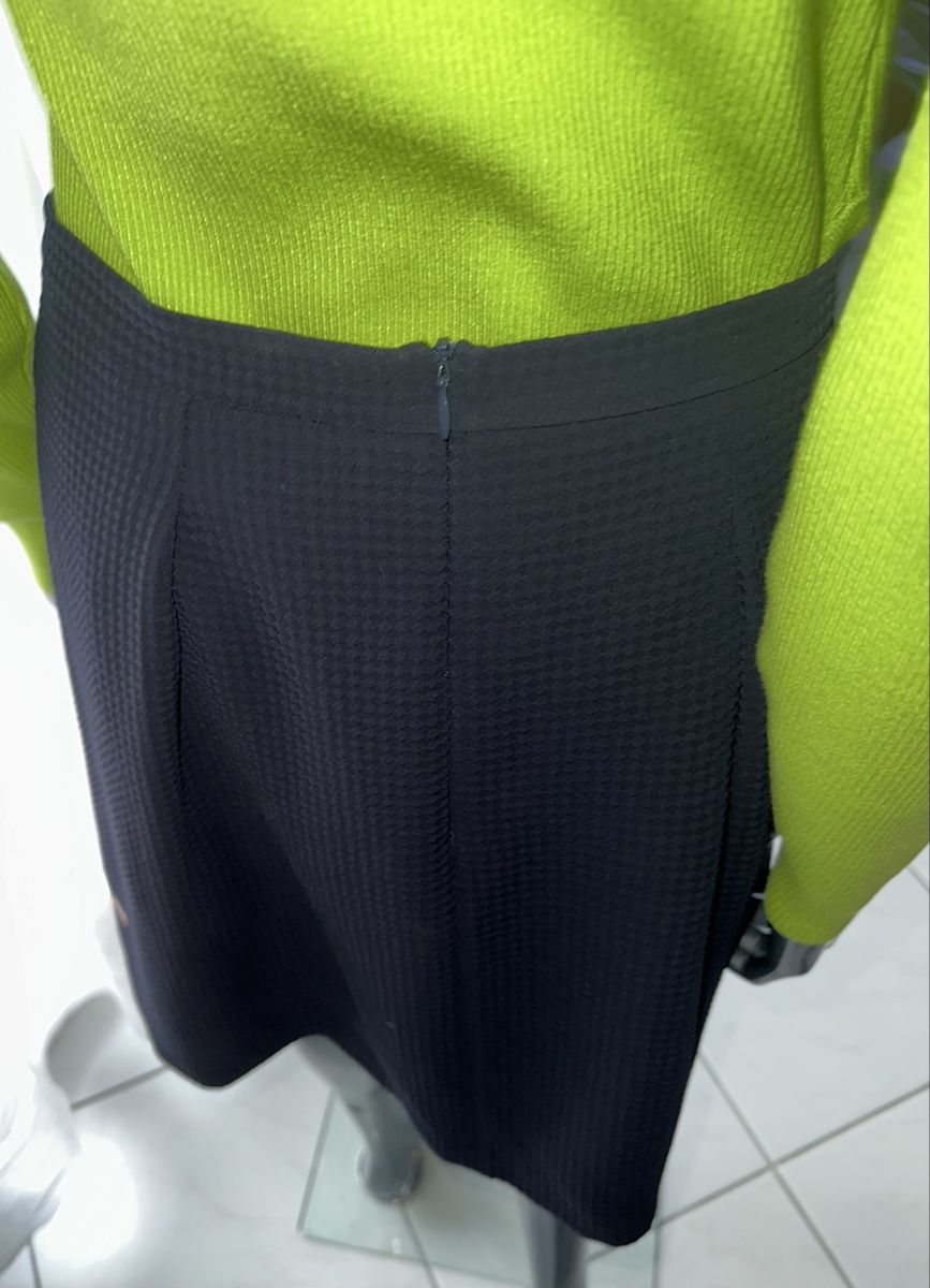 Hugo Boss Röcke: HUGO BOSS ROCK GR. S – Neu (gemäss Beschreibung) aus Unteraegeri von MH203 7