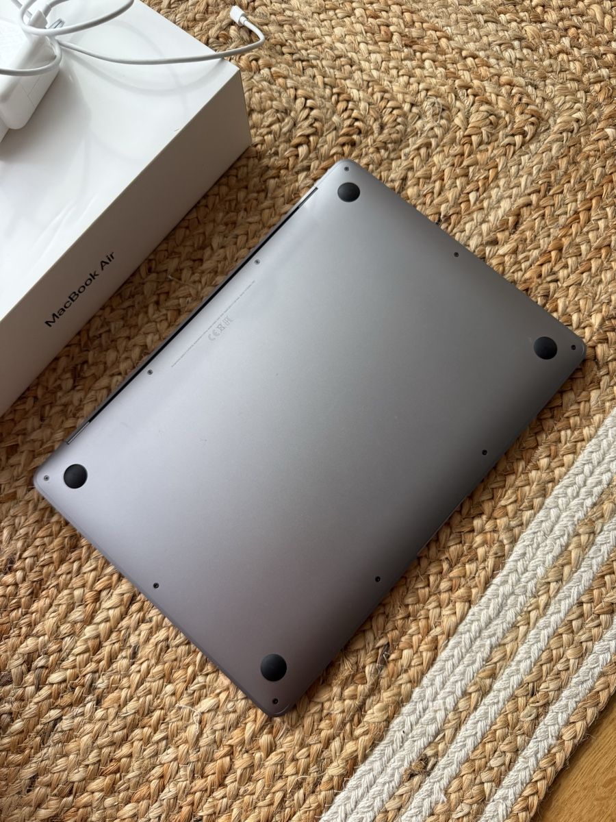 Apple Notebooks: Macbook Air13 2019 version – Gebraucht aus Wil SG von xrnvani 3