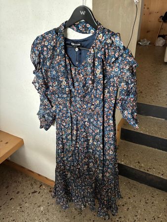 Vero Moda Kleid Blumenmuster blau gebraucht guter Zustand