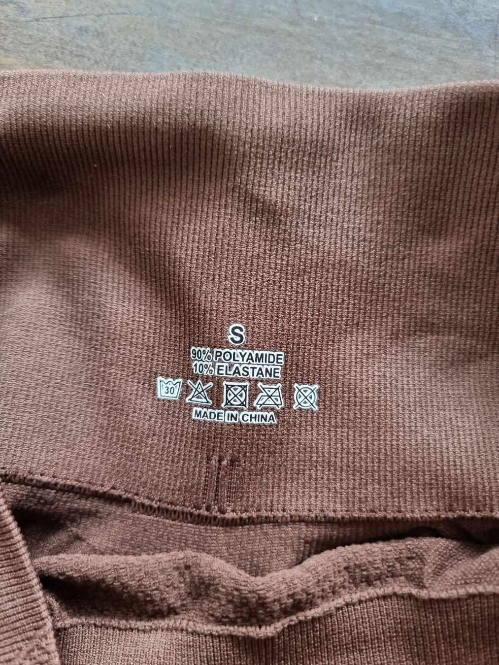 Leggings: Sportshorts Damen braun  – Nuovo (secondo la descrizione) da Altstätten SG venduto da melii._.98 2