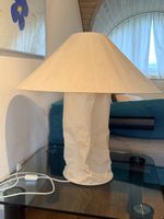 Tischleuchte “Lampampe” aus Japanpapier (Ingo Maurer)
