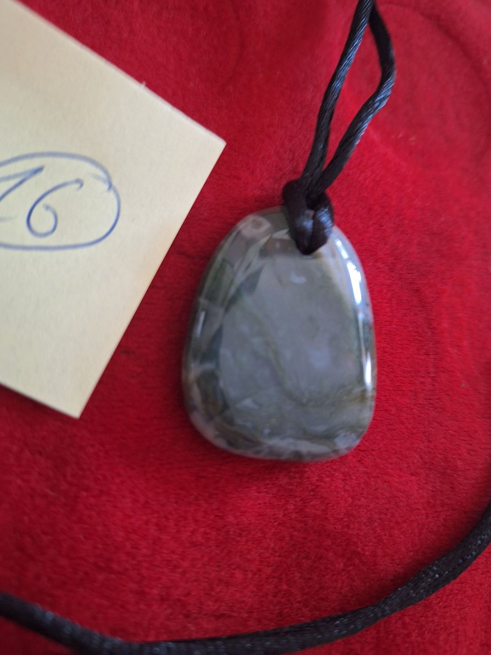 Catenine: Halskette mit Stein – Usato da Genolier venduto da Antoine30 2