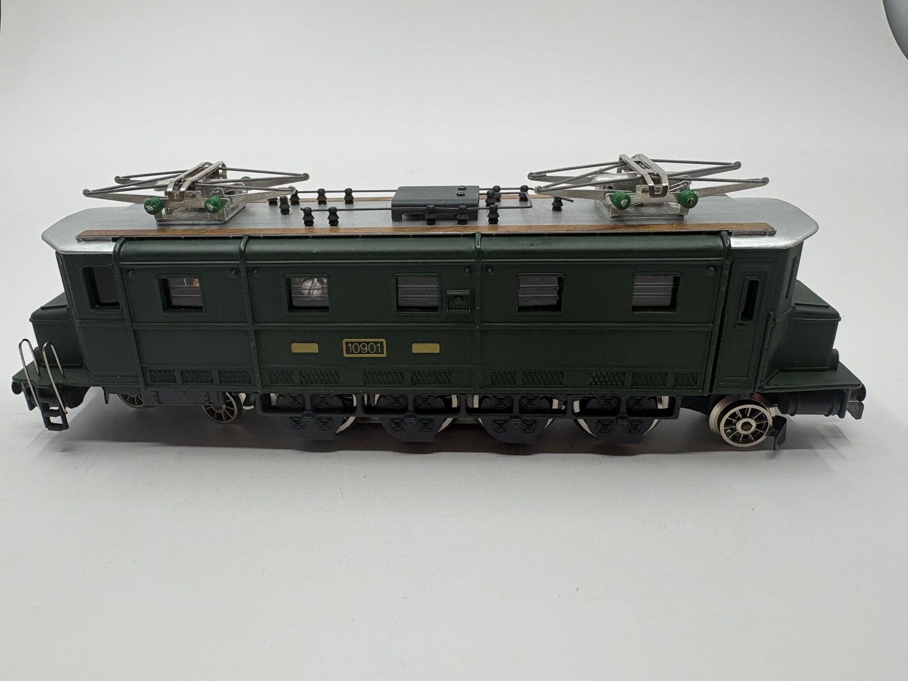 Hag Modelleisenbahnen: Bühler/Hag SBB Ae 4/7 10901 H0 – Neu (gemäss Beschreibung) aus Forch von Hanimann-Robinson 2