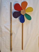 Holz-Windrad in Blumenform, guter Zustand