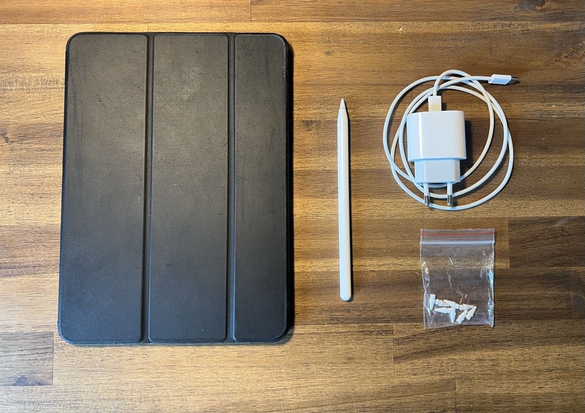 Apple Tablet PC: iPad Air 4 + ApplePencil – Usato da Uster venduto da tim_o.54 3
