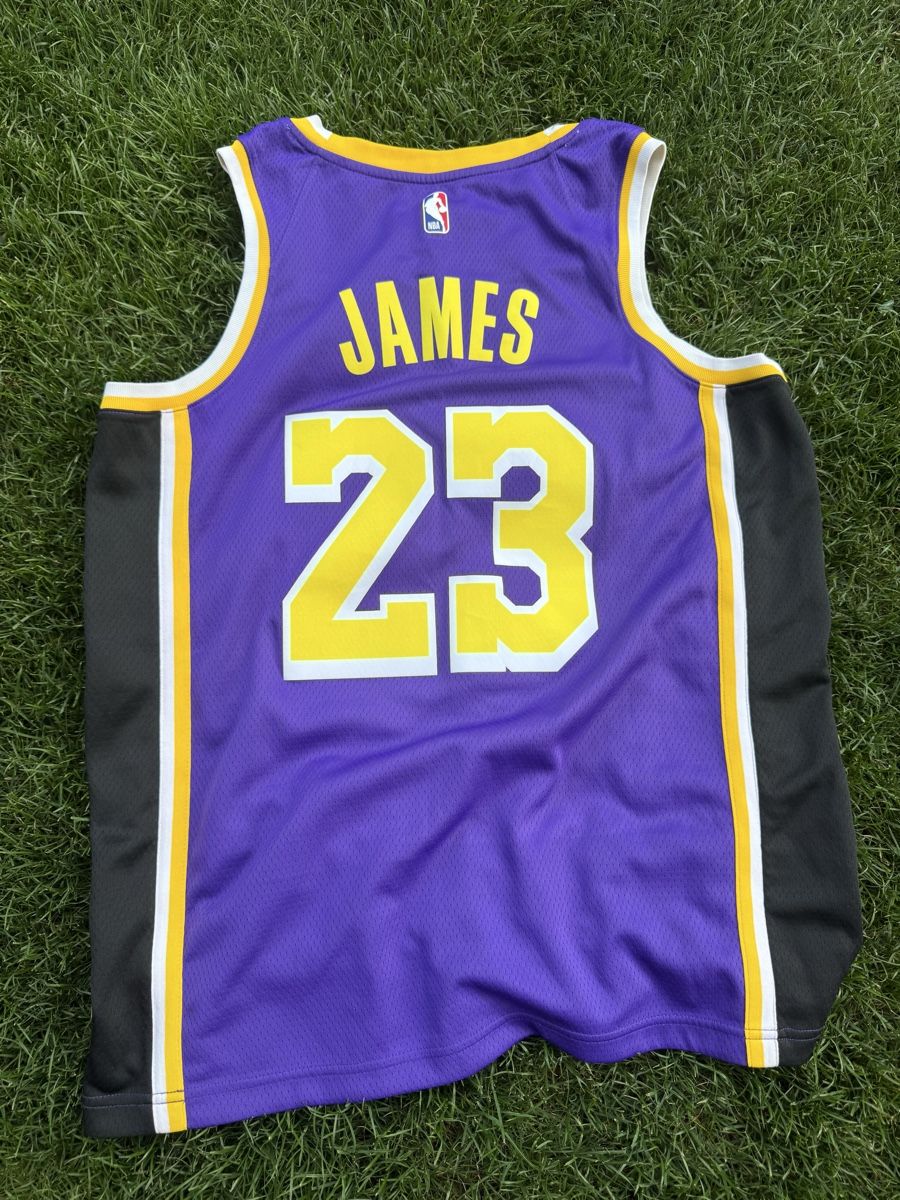 Nike Maillots de corps & Pantalons: La Lakers LeBron Gr L – D'occasion à Dornach par Picasso81 1