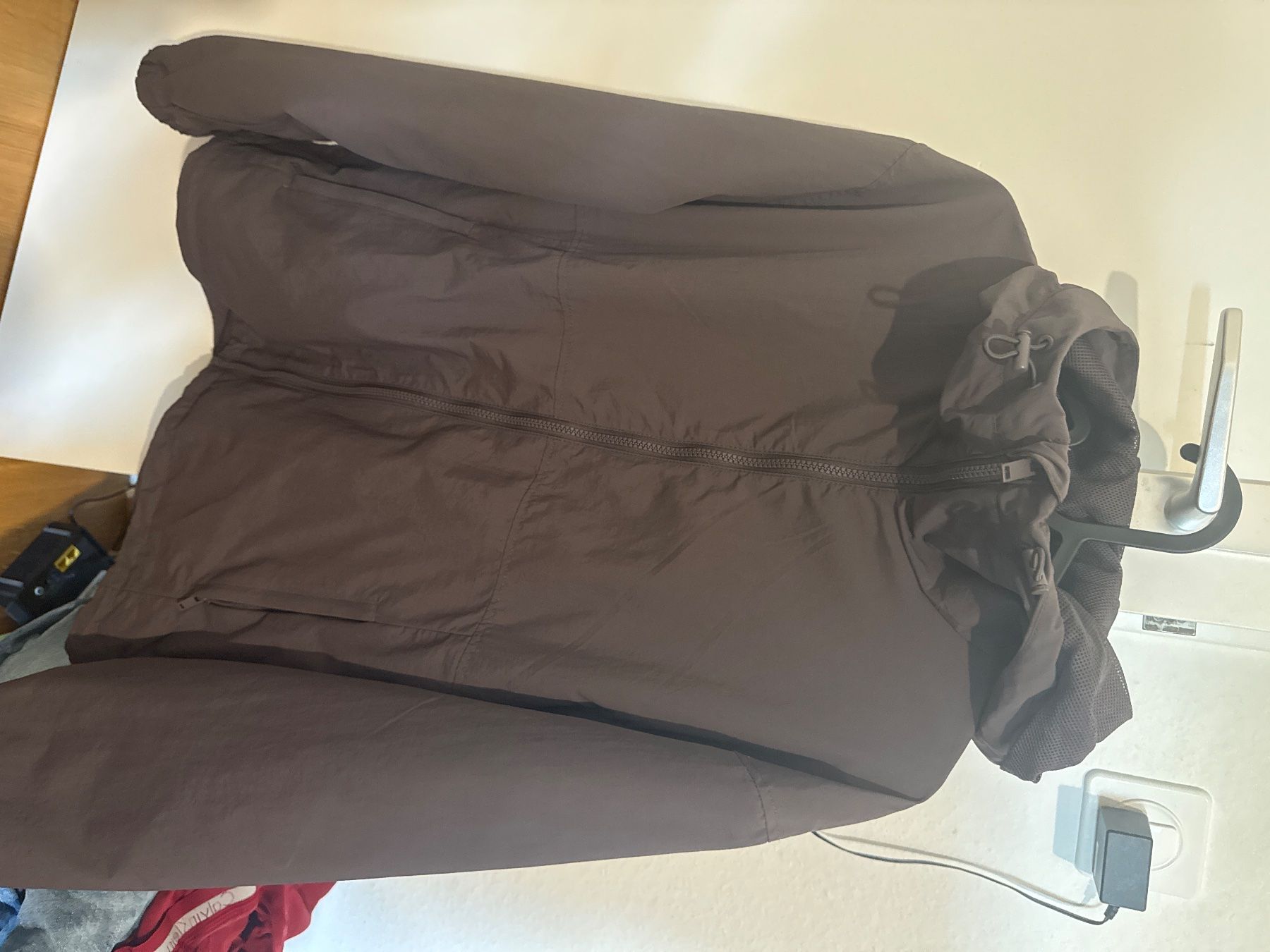 H&M Vestes: Regenjacke H&M – Neuf (Voir description) à Riehen par mez_5lqy