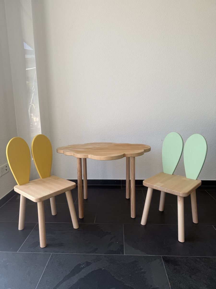 Set di tavolo e panche: Personalised Table & Chairs set for kids – Nuovo (secondo la descrizione) da Eglisau venduto da ana_x8gl 8