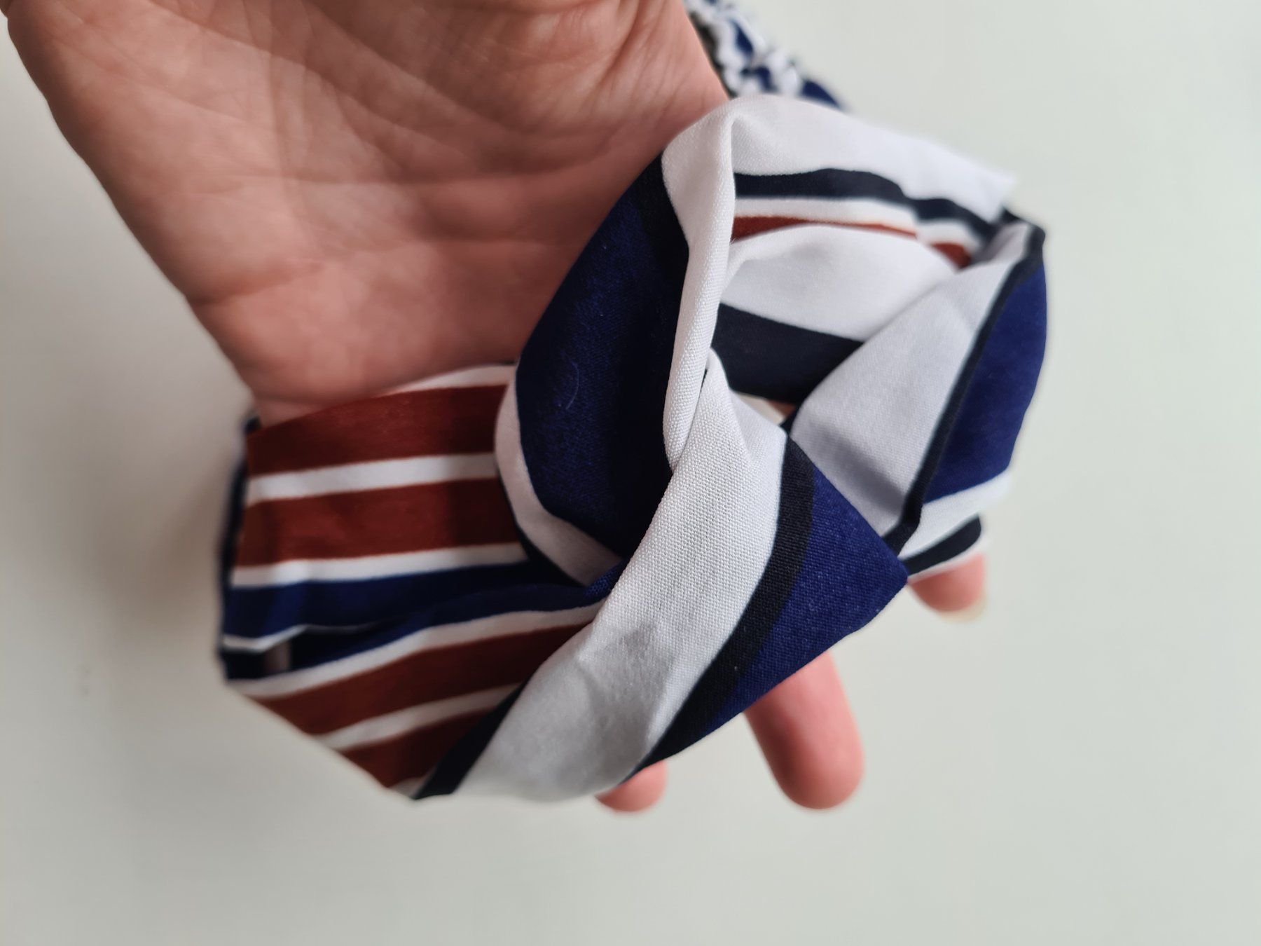 Accessori per capelli: Tolle Gummizug-Haarbänder mit Muster – Usato da Schaffhausen venduto da sabrina915 3