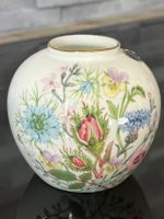 Kleine Porellan Vase "Wild Tudor"