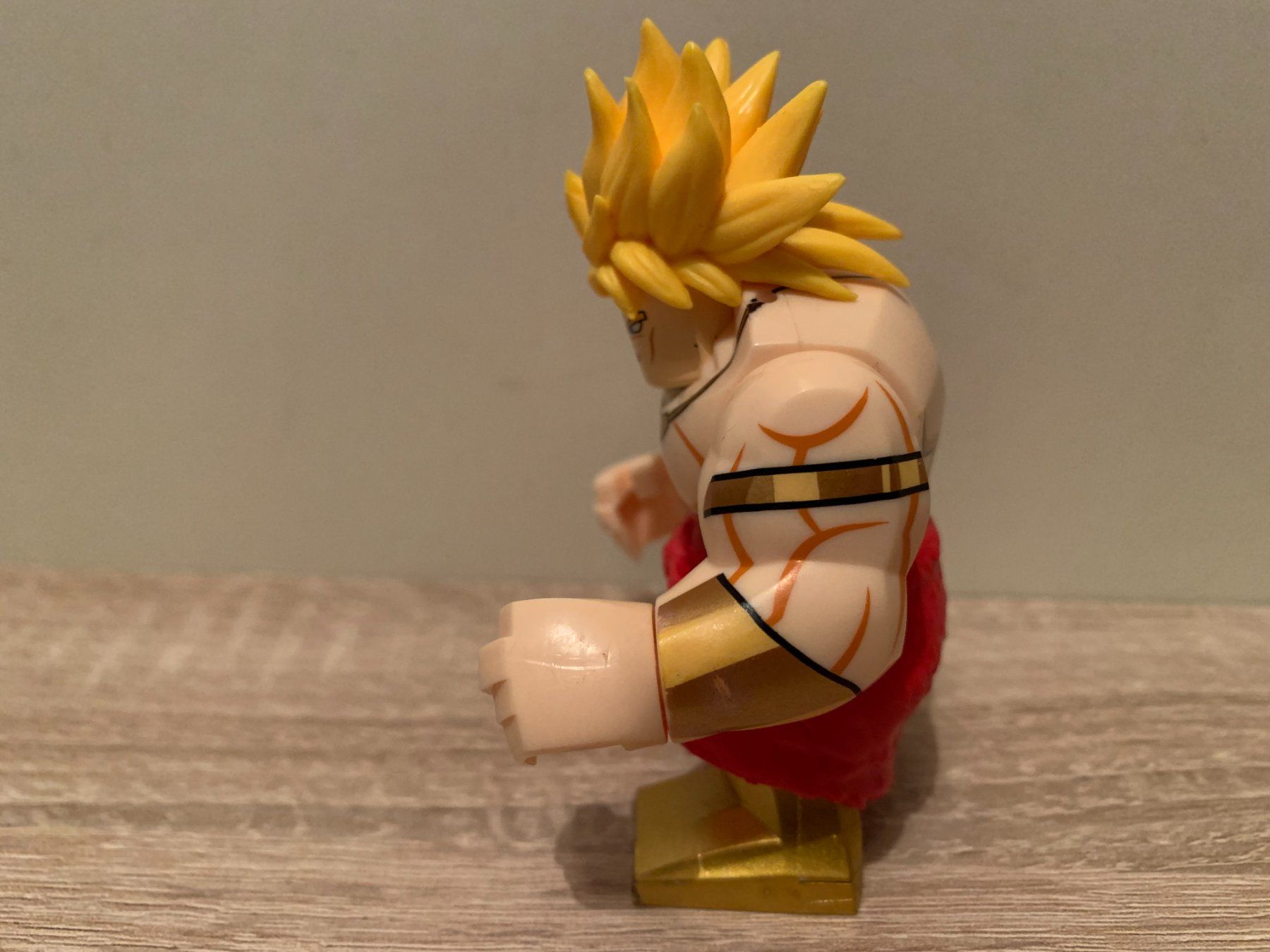 Baukästen: Dragon Ball Z Minifigur Broly – Gebraucht aus Basel von Don-Angel 2