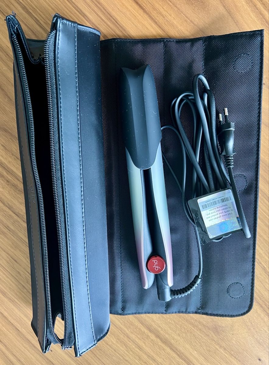 GHD Piastre & Arricciacapelli: GHD Glätteisen special edition inkl. Tasche – Usato da Baden venduto da ale_5x6g
