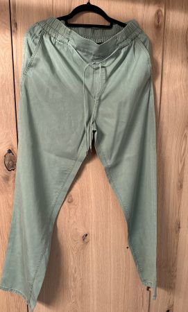 Hosen Marc Cain Rivera Relaxed Fit hellgrün Grösse M