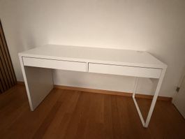 IKEA MICKE Schreibtisch weiss (142x50 cm) – Top Zustand