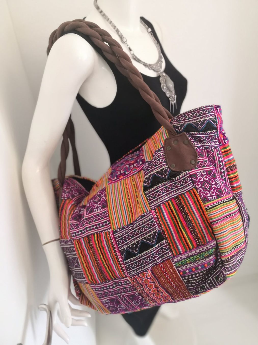 Taschen für Damen: 🤩BOHO-CHIC HANDGEMACHTE ETHNO PATCHWORK XXL TASCHE NEU – Neu (gemäss Beschreibung) aus Olten von Naja-Twins-Twins 2