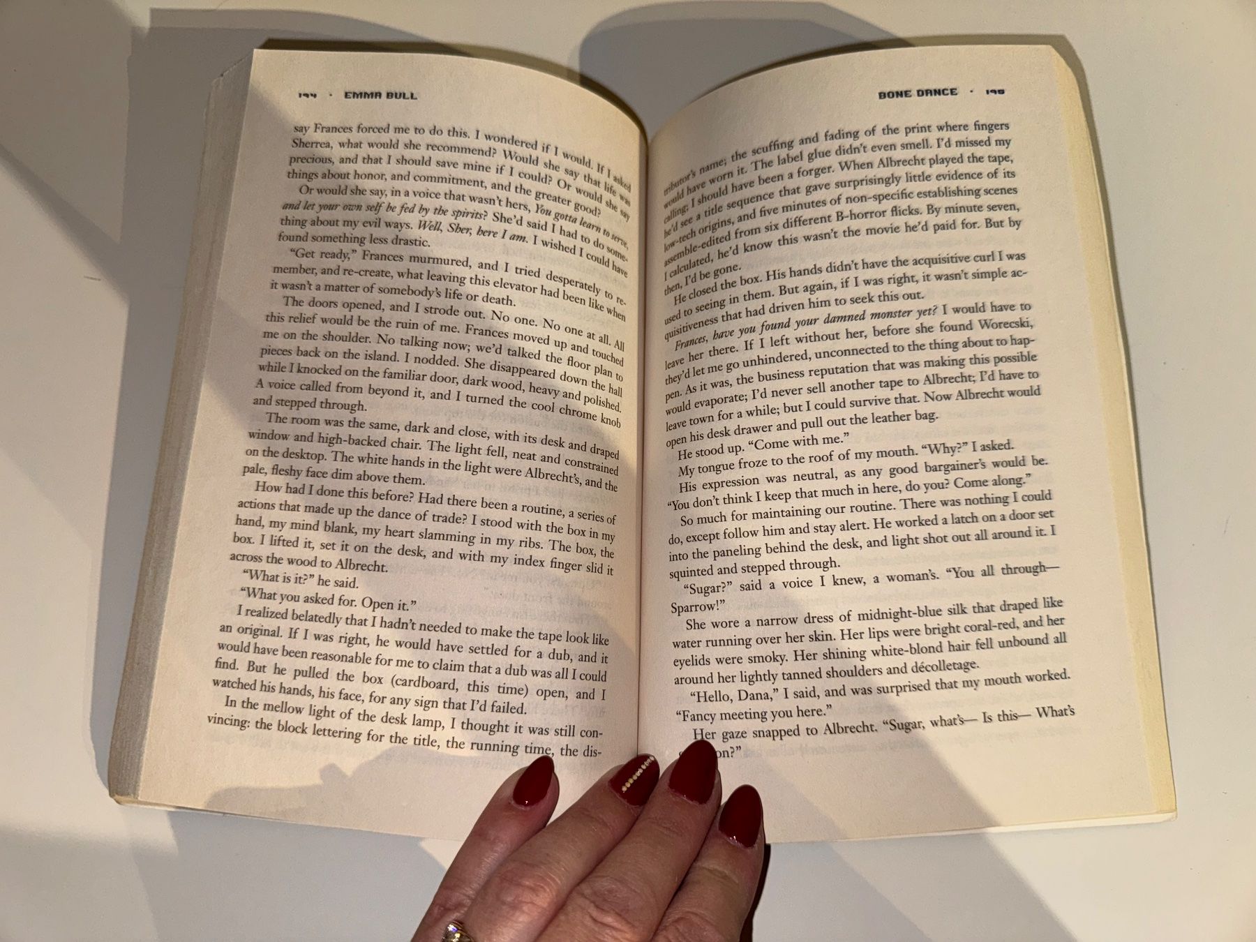 Libri: NOVEL: Emma Bull, Bone dance – Usato da Grosswangen venduto da English_books 8