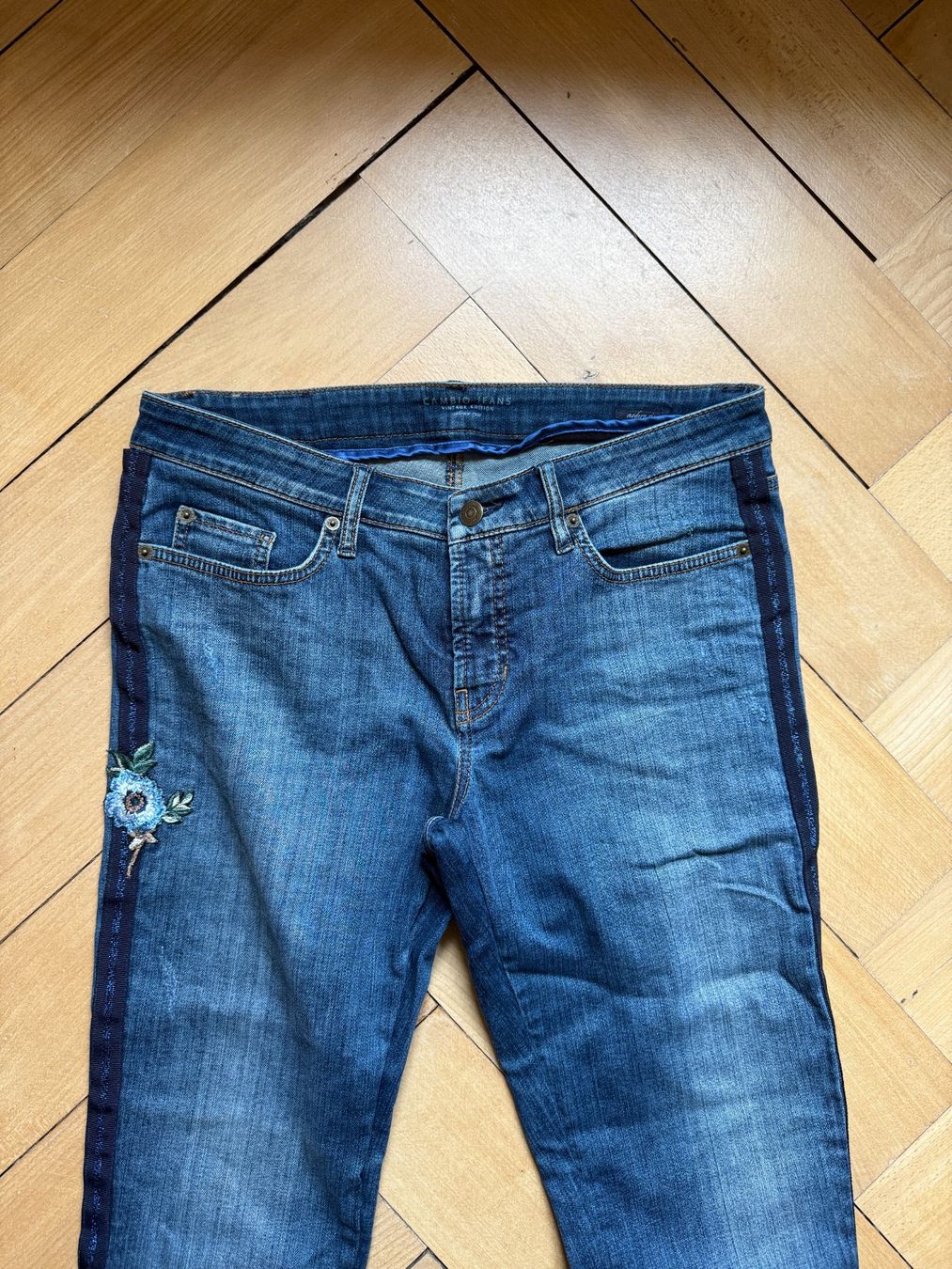 Cambio Jeans: CAMBIO - Modern Rise Jeans blau 40 – Usato da Zürich venduto da Diazaio 1