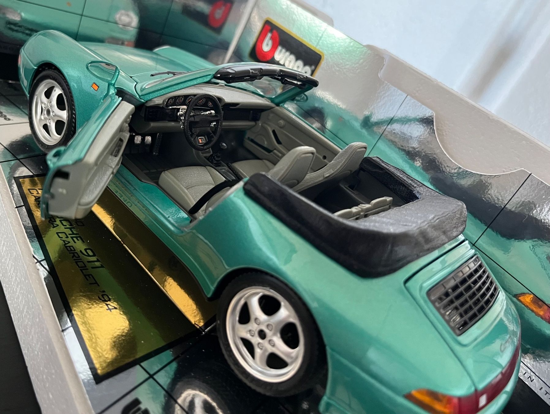 Porsche Modellautos: Porsche 911 Carrera Cabriolet '94 1:18 – Gebraucht aus St-Cergue von ncu_t267 6