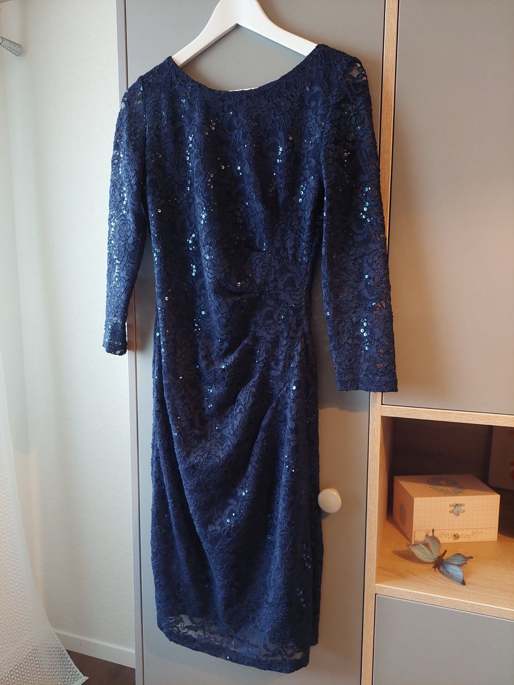 Vestiti: Kleid – Usato da Zäziwil venduto da Seisler