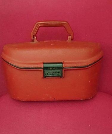 Beauty-case vintage Samsonite rouge en bon état