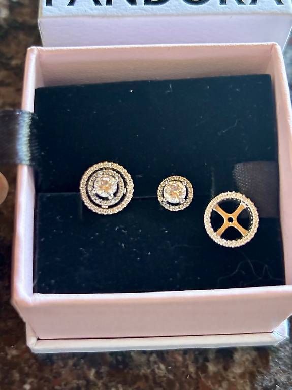 Pandora Boucles d'oreille: Pandora Sparkling Double Halo – Neuf avec emballage d'origine à Perroy par barballalla 1