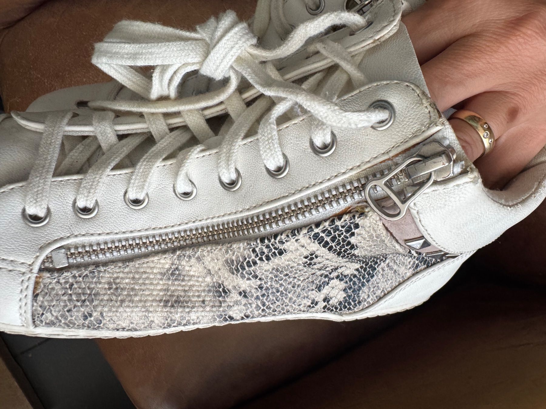 H&M Scarpe da donna: H&M Sneakers Schuhe – Usato da Obfelden venduto da cesarina10 5