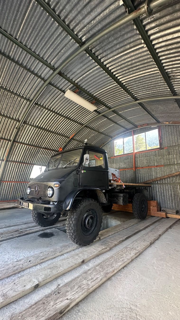 Mercedes-Benz Véhicules utilitaires: Unimog 404 – D'occasion à Zeneggen par Snnooore