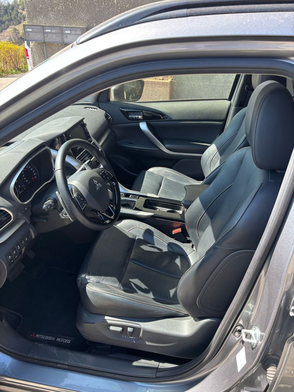 Mitsubishi Automobili: Mitsubishi Eclipse Cross 1.5T Diamond 4WD (Full options) – Usato da Villars-sur-Glâne venduto da OlHub 4