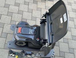 Rasenroboter Husqvarna 305 mit 416 Std Jg.2021 inkl.Garage