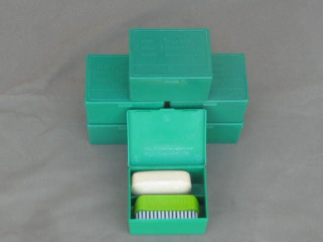 Schweizer Armee Altro per la casa: Articles sanit. brosse à main et savon .  Office PC - ASM - – Nuovo (secondo la descrizione) da Vallorbe venduto da mugyval
