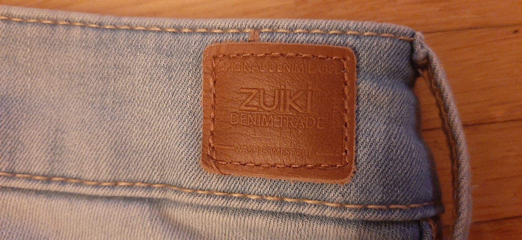 Jeans: Zuki Damenjeans hellblau ca. Gr. 32/34 – Usato da Hondrich venduto da majululu71 2